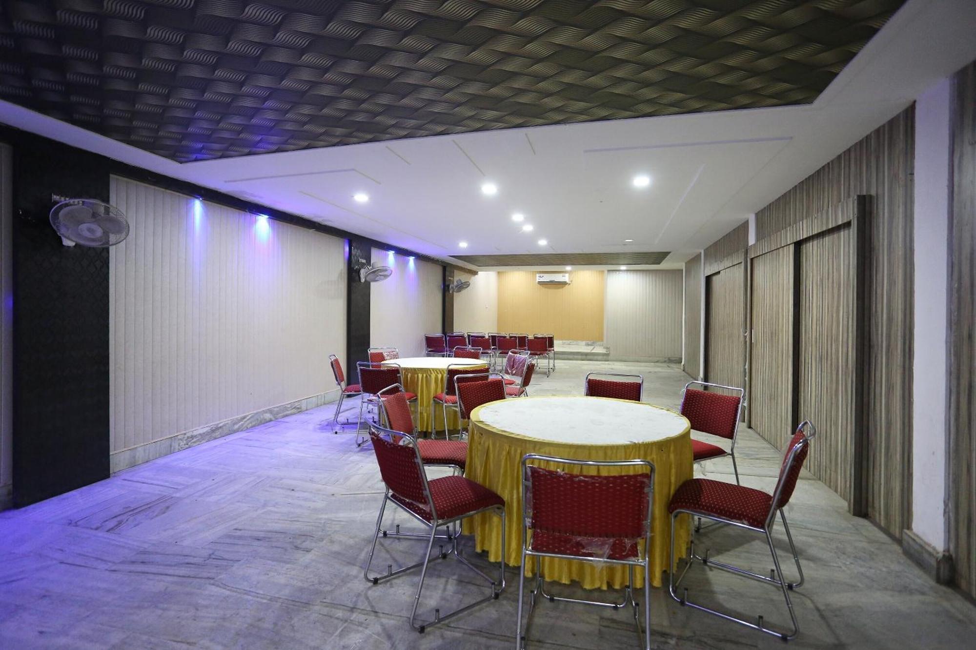 O Kanha Continental Hotel 3*