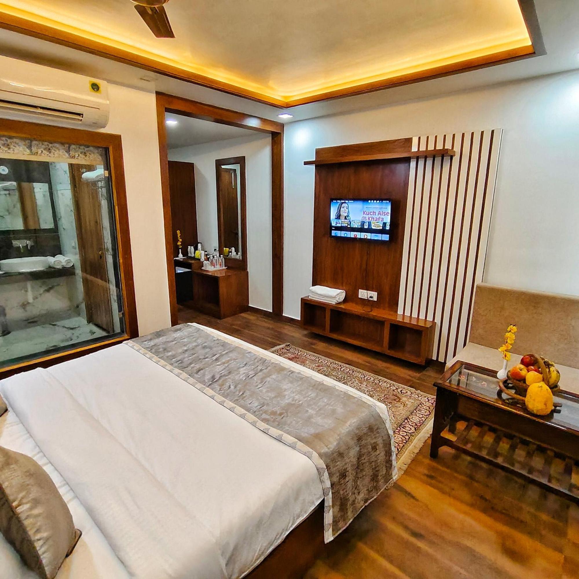 Hotel Rich Grand Hotel 4*