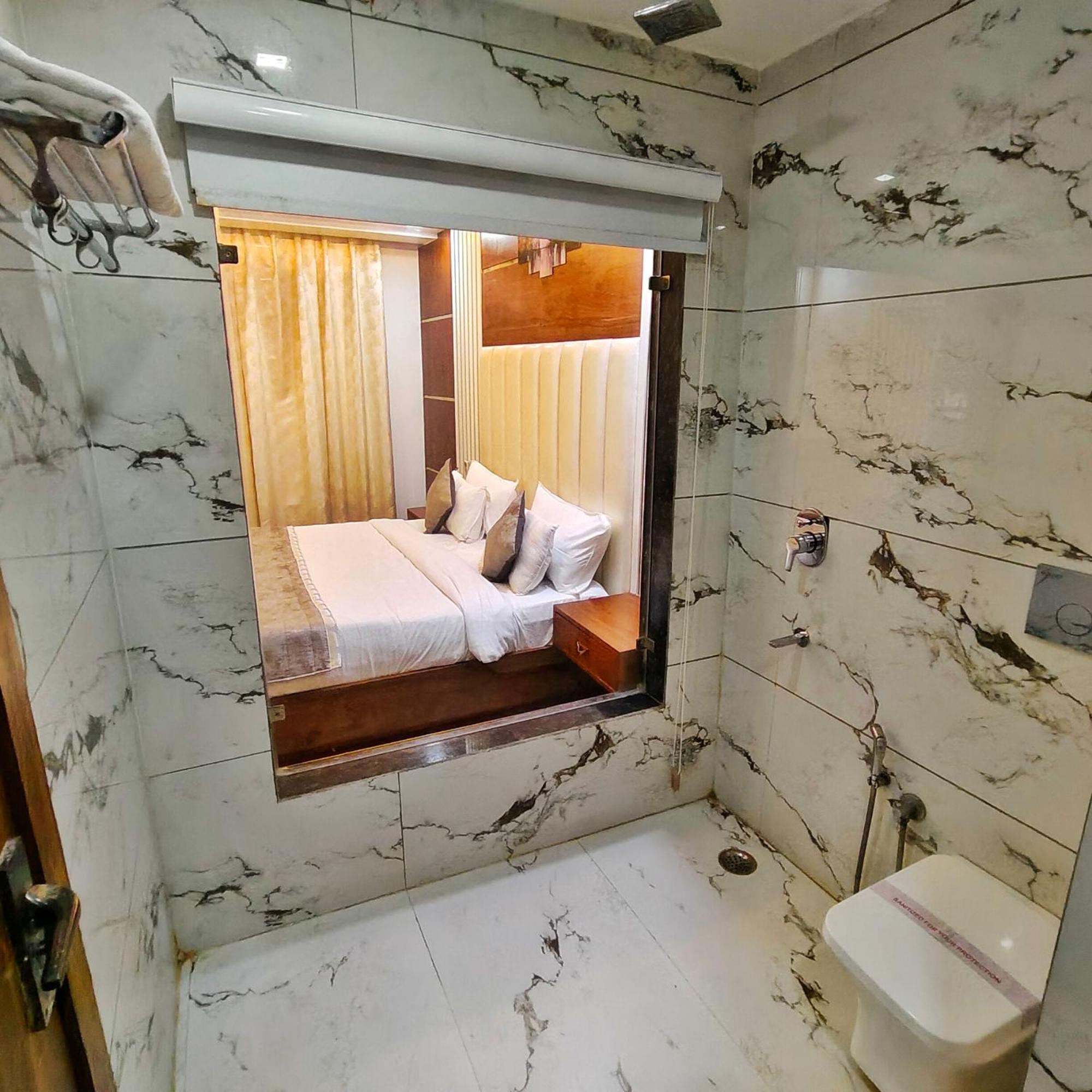 Rich Grand Hotel 4*