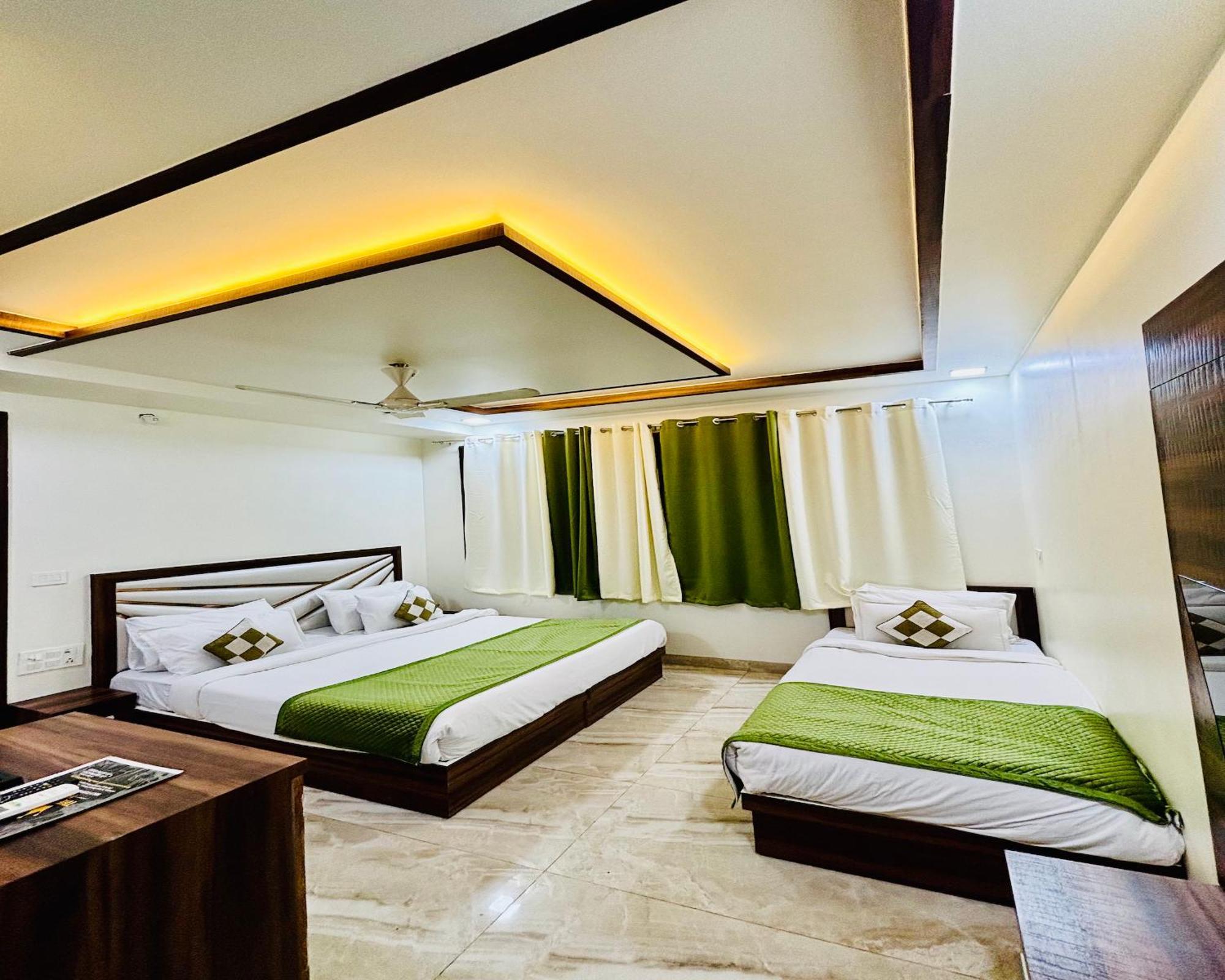 Crown Hotel Agra Near Taj Mahal & Tc Restaurant 3* Agra (Uttar Pradesh)