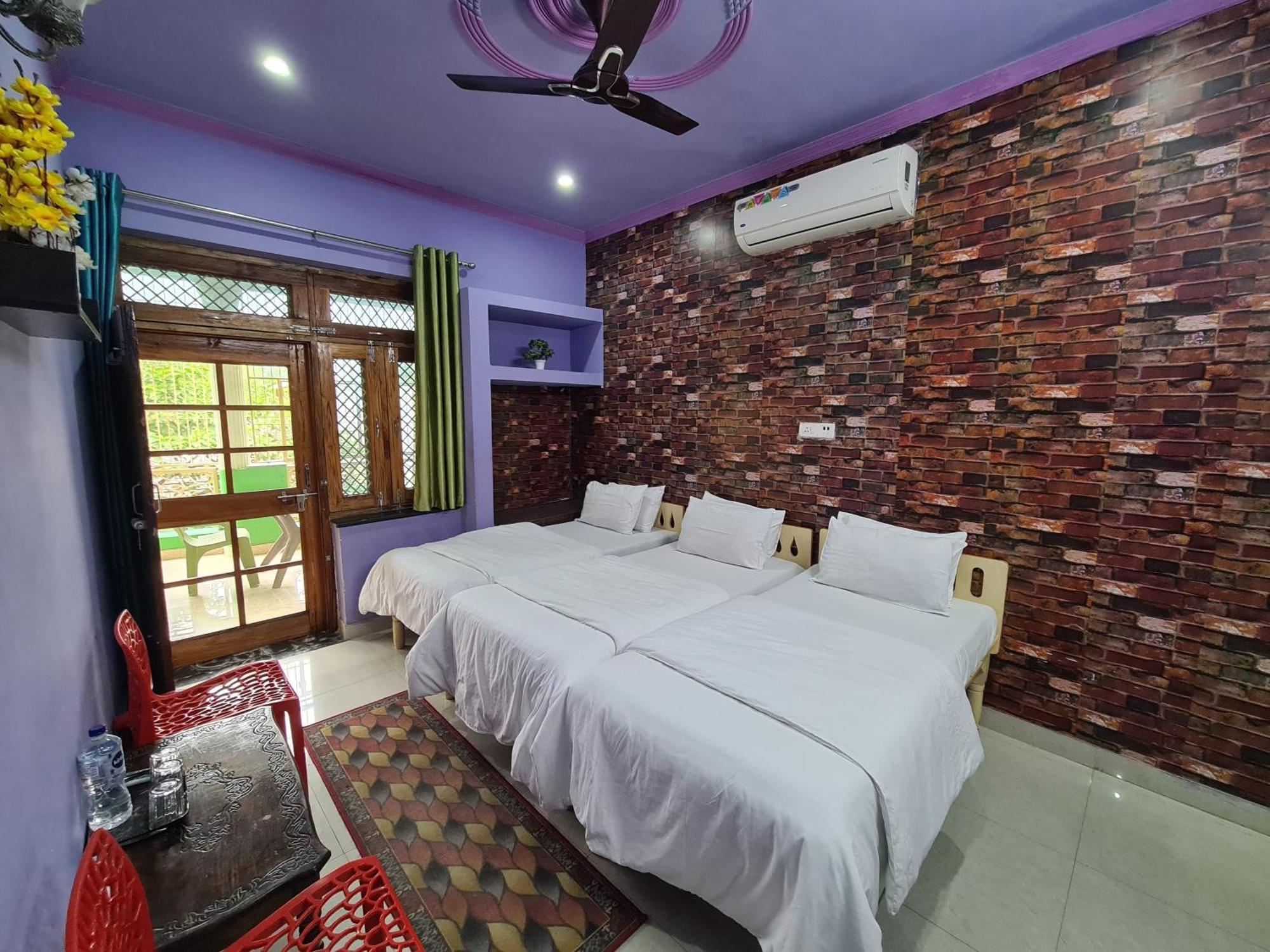 Homestay Anukampa Paying