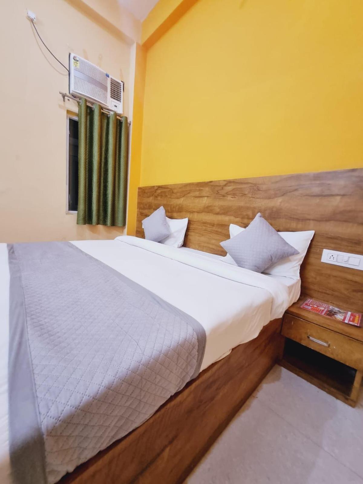 Hotel White Home- Affordable