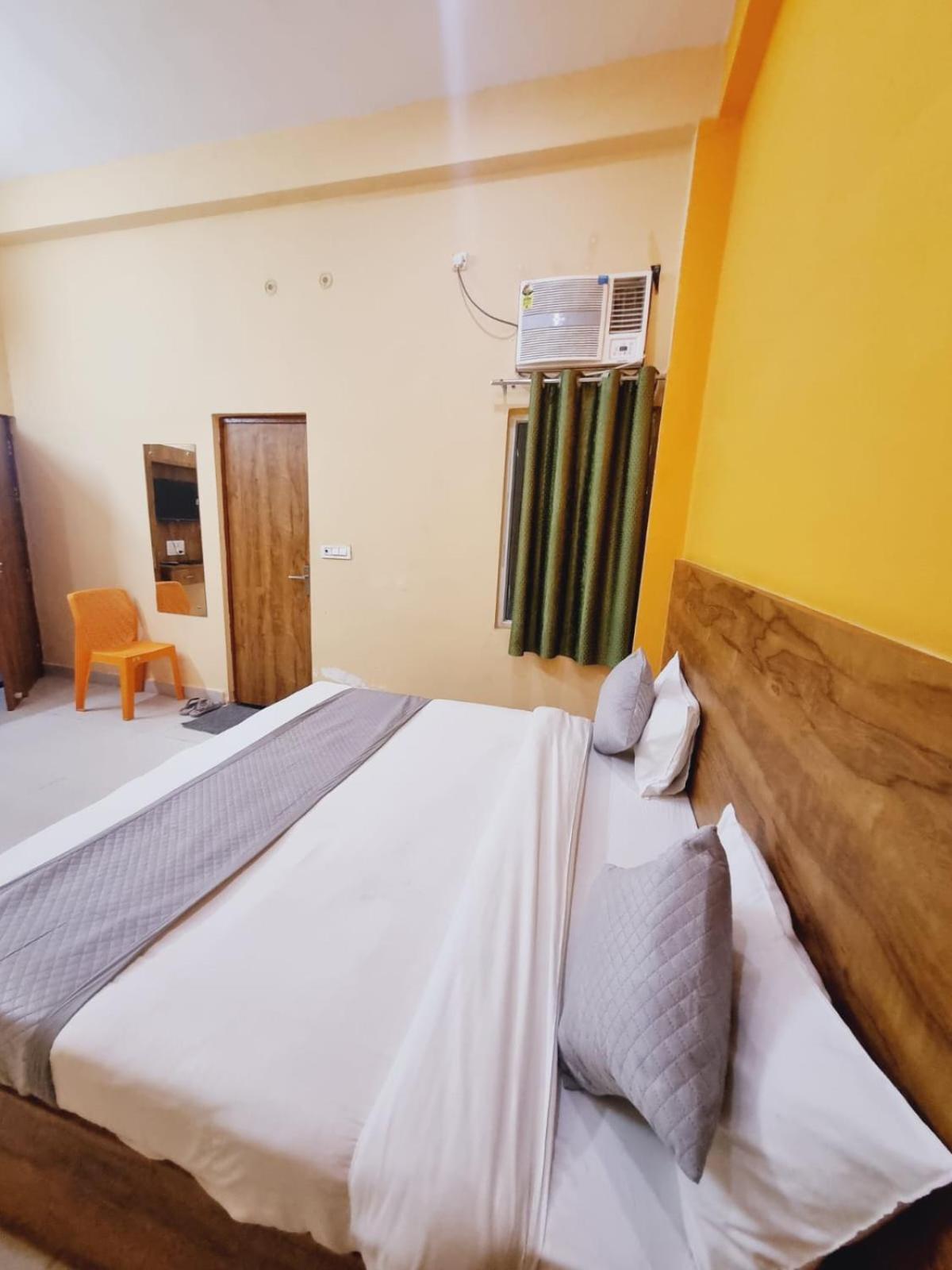 Hotel White Home- Affordable 3*