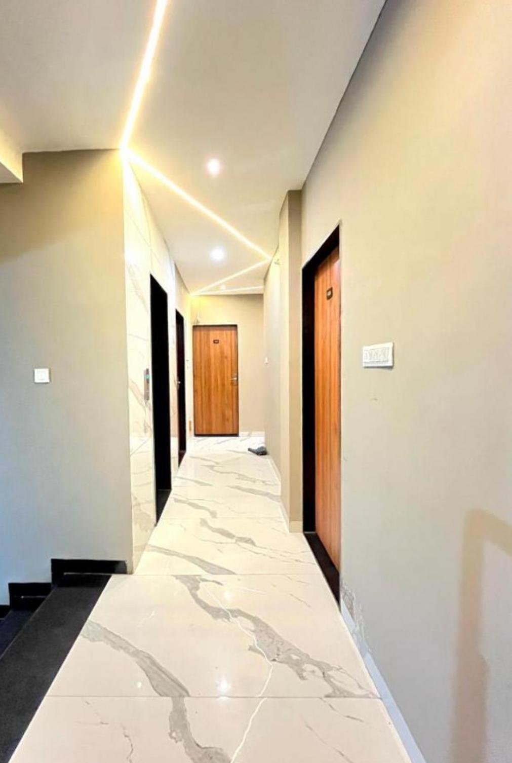 Hotel White Home- Affordable 3*