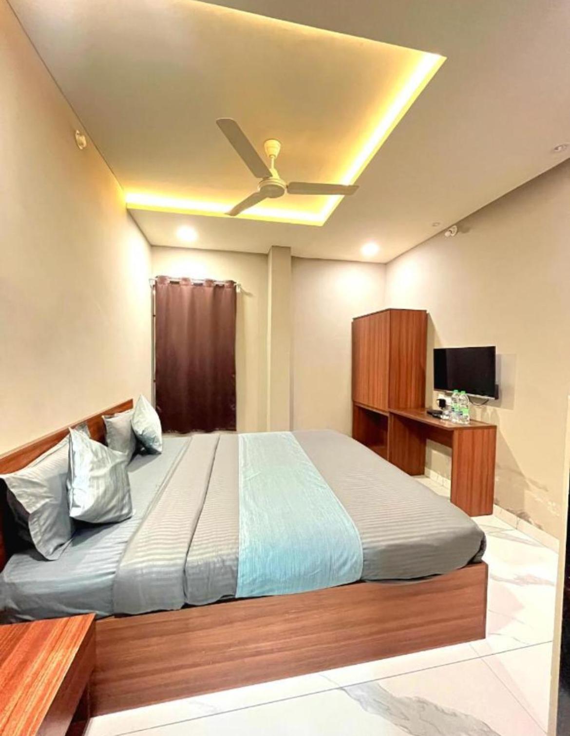 White Home- Affordable 3* Agra (Uttar Pradesh)