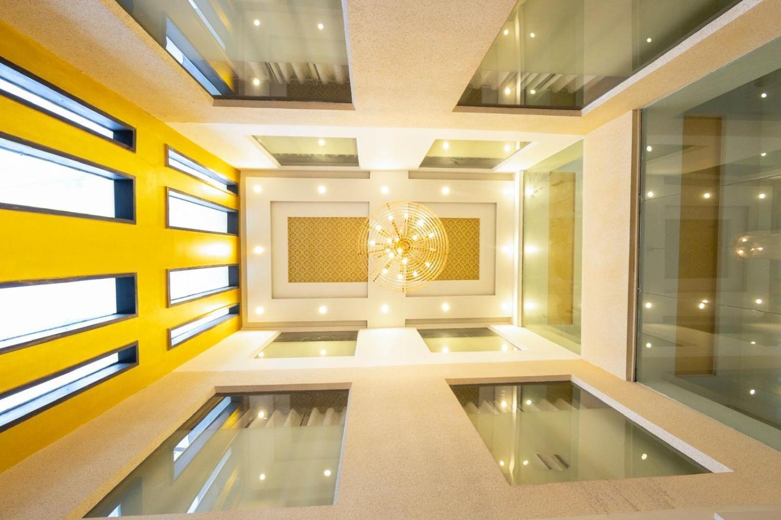 Sahibs Lighthouse - Family & Corporate Hotel