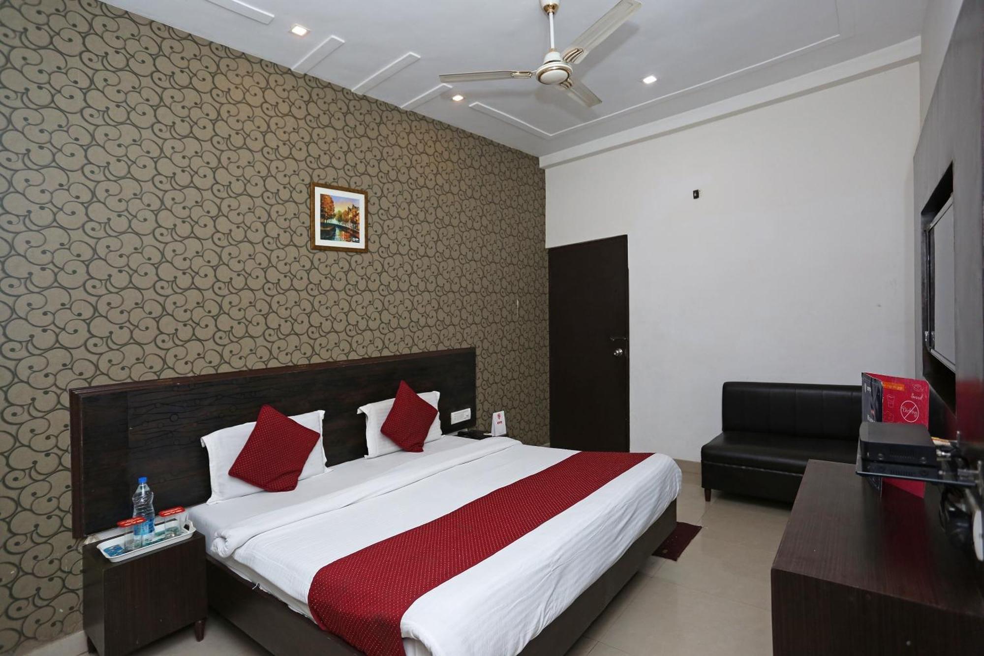 O Kanha Continental 3* Agra (Uttar Pradesh)