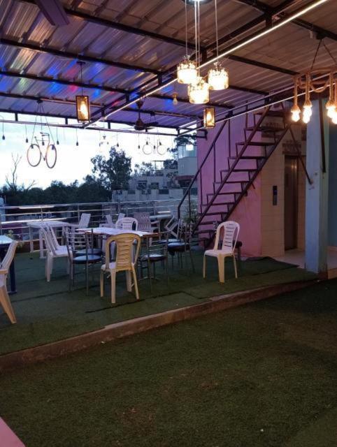 Hotel Rashmi 3*