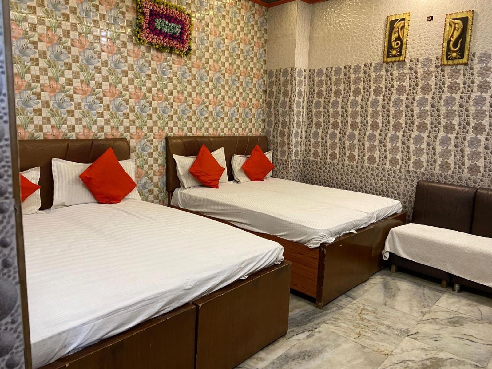 Rashmi Agra (Uttar Pradesh)