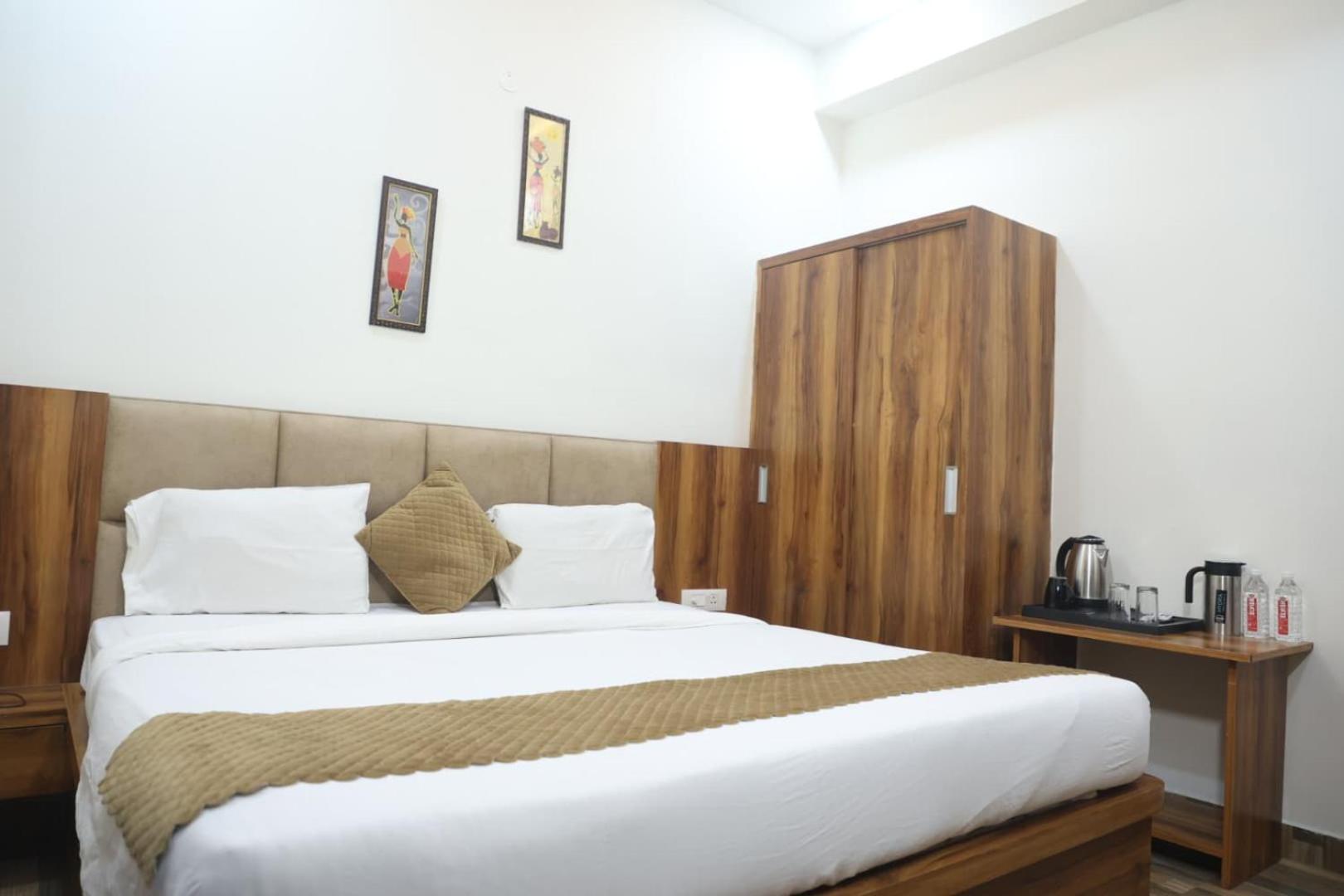 Hotel Taj Sarovar Agra (Uttar Pradesh)