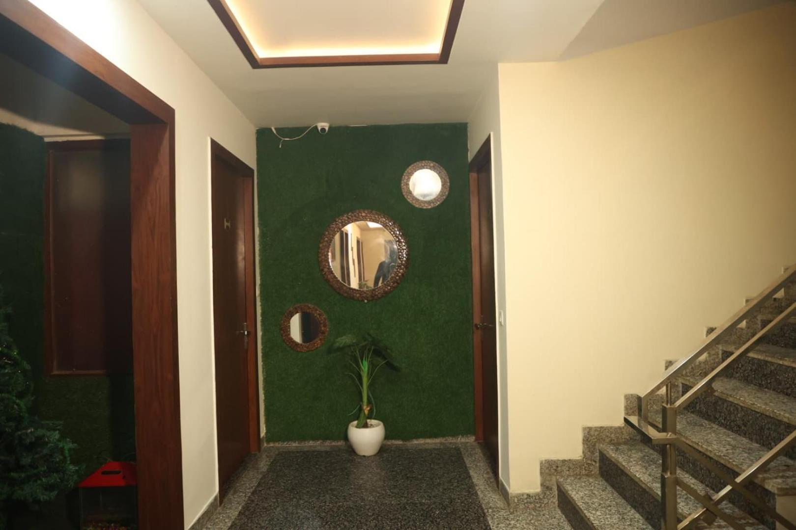 Taj Sarovar Hotel
