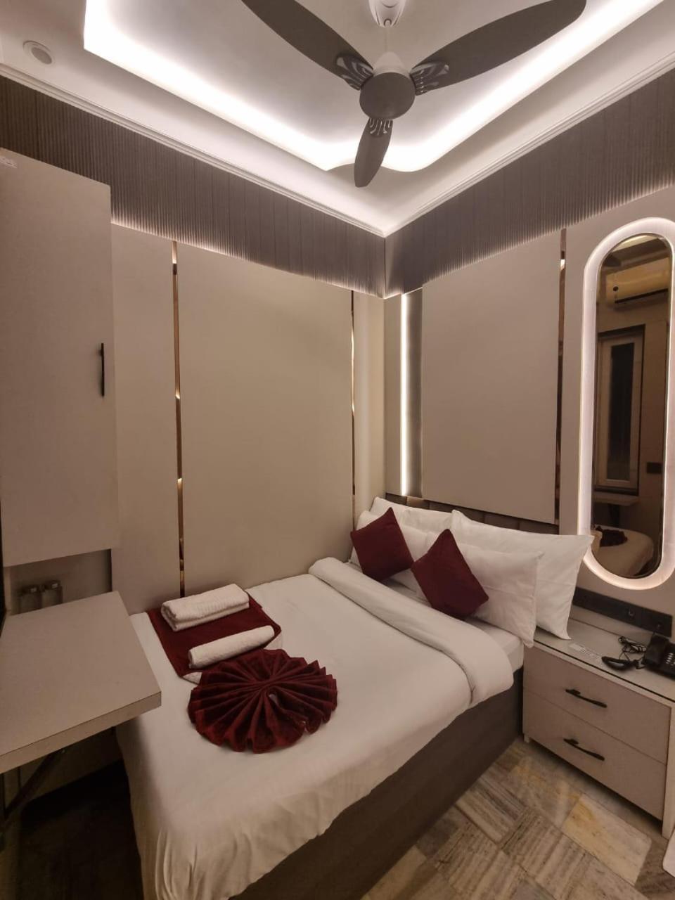 Guest house Lucky Restaurant & Agra (Uttar Pradesh)