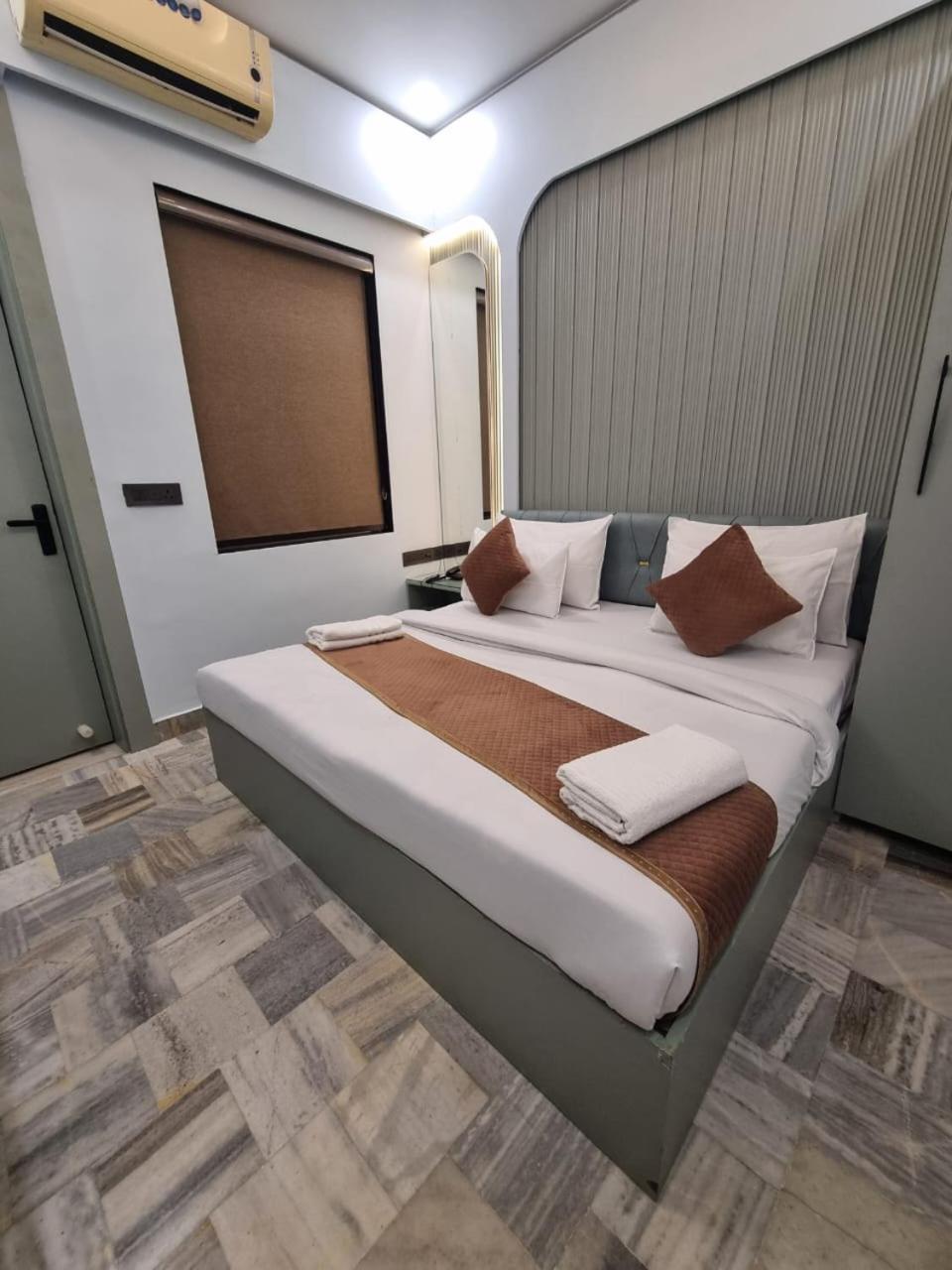 Lucky Restaurant & Guest house 2*