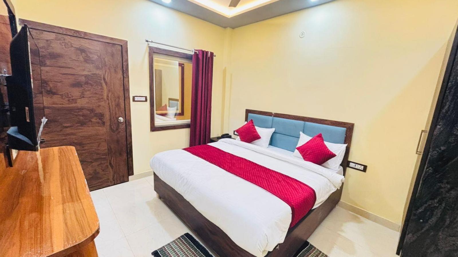 Town Tree Palace Hotel Agra (Uttar Pradesh)