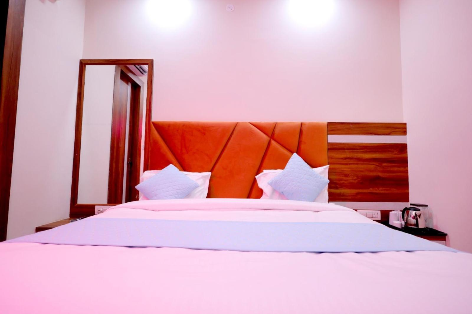 Hotel Hotel Smr Palace - Rooftop View Taj Mahal Agra (Uttar Pradesh)