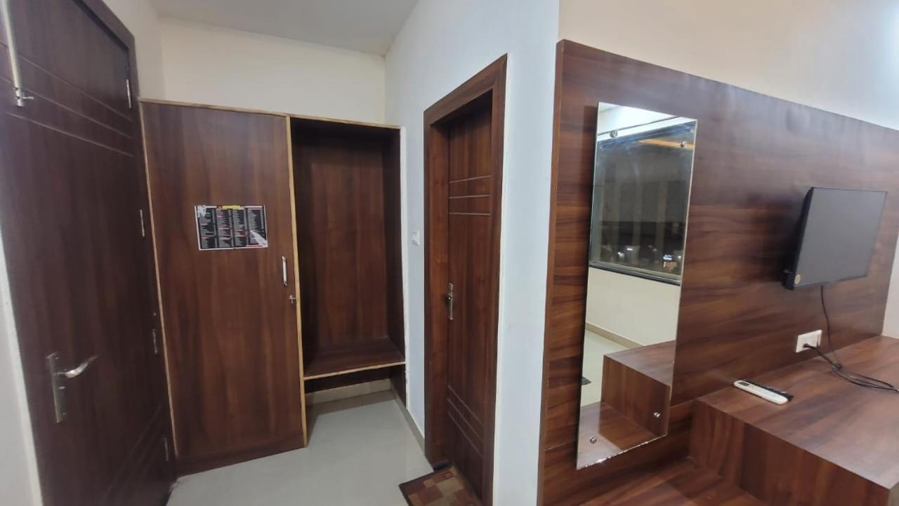 Hotel Akash Raj Agra (Uttar Pradesh)