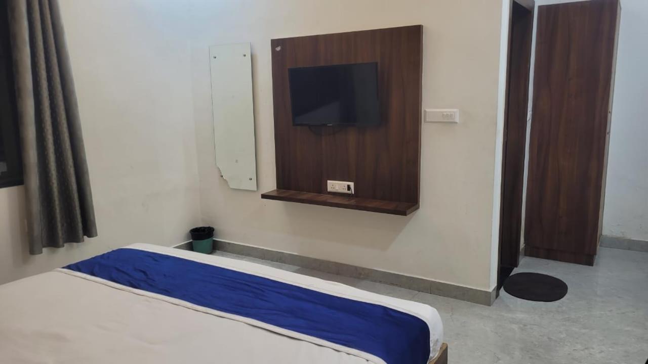 Akash Raj 3*