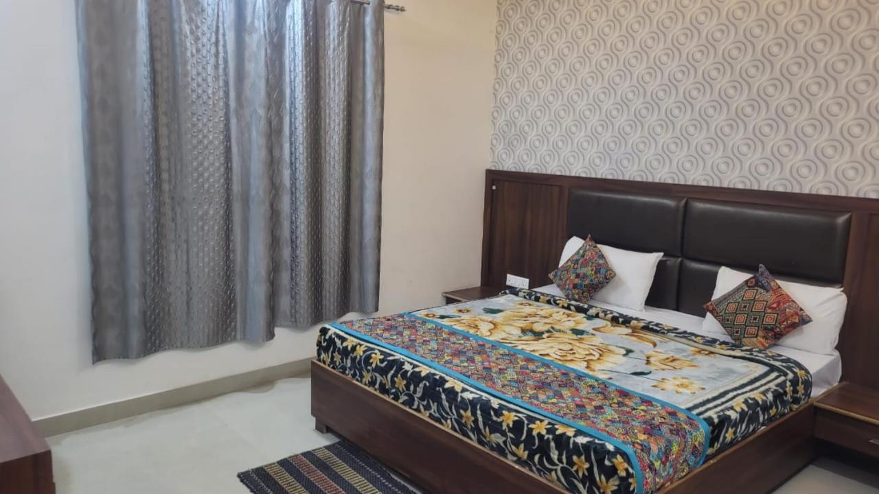 Hotel Akash Raj Agra (Uttar Pradesh)