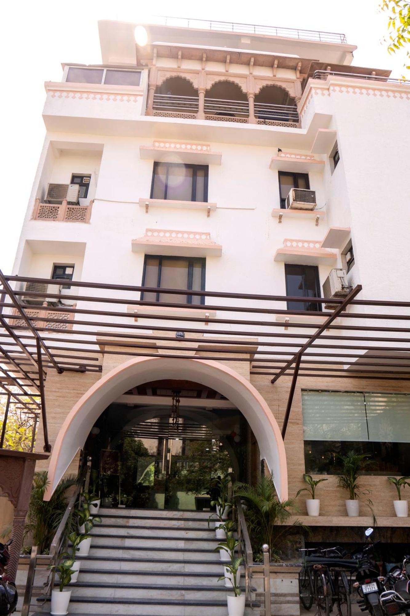Sun Grand Hotel *