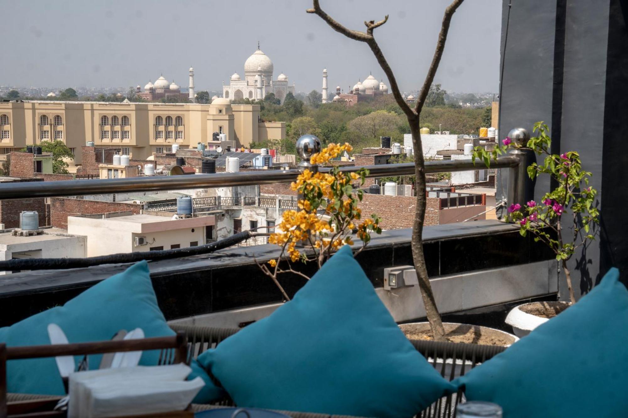 Sun Grand * Agra (Uttar Pradesh)