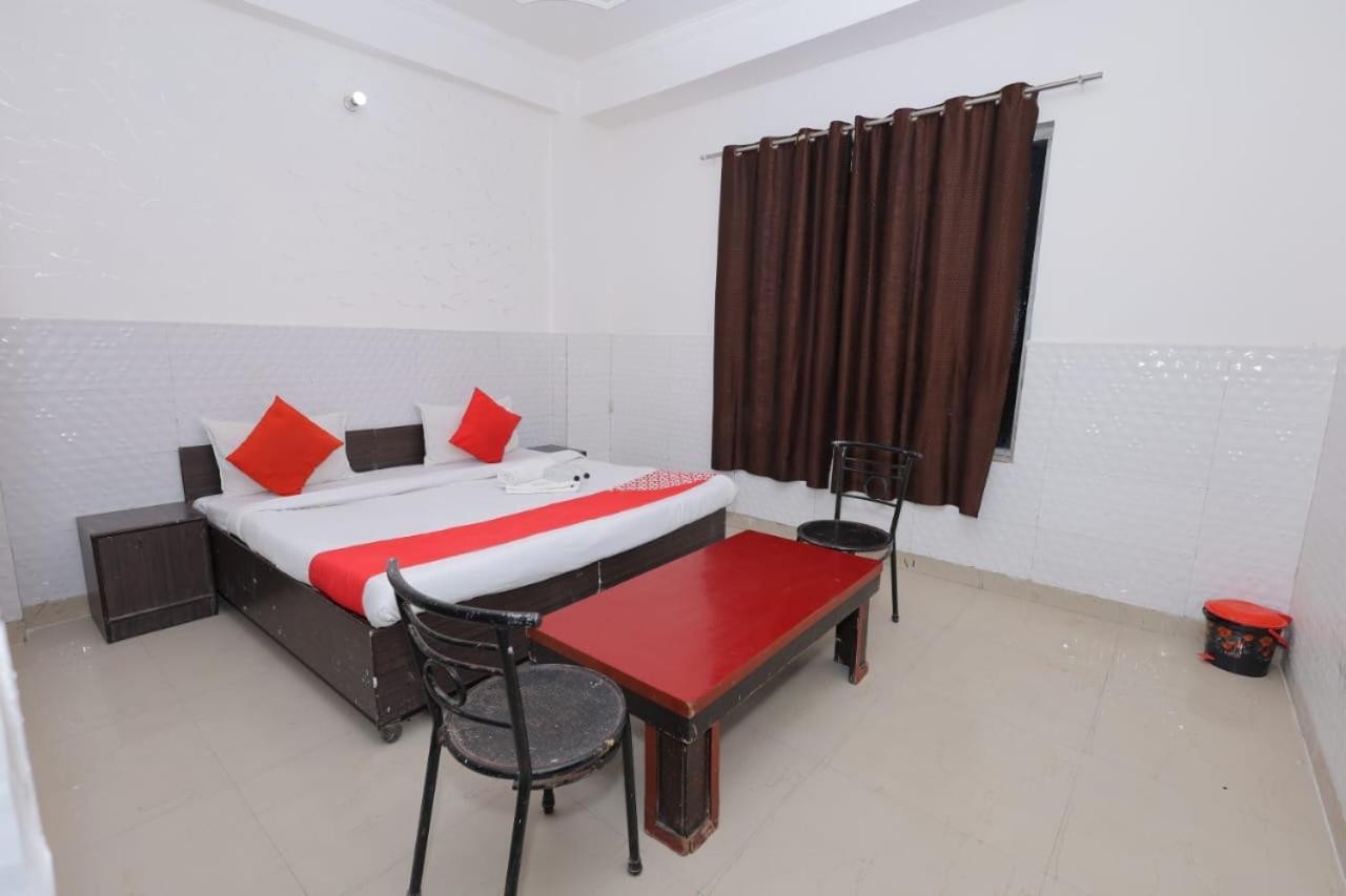 Guest house R K Agra (Uttar Pradesh)