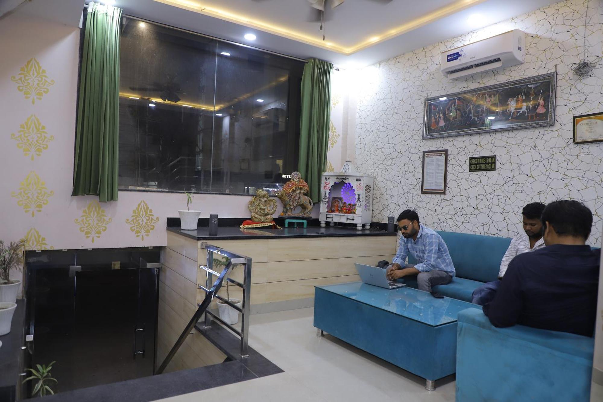 Hotel Akash Raj Agra (Uttar Pradesh)
