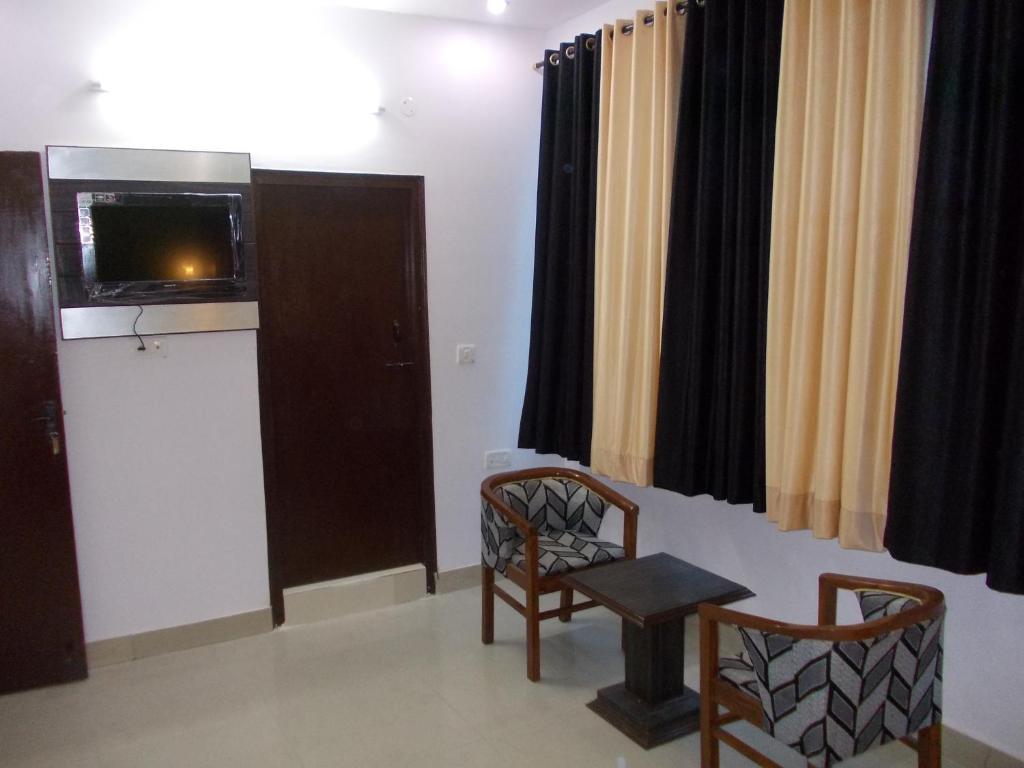 Oyo 19802 Anant Plaza 2*