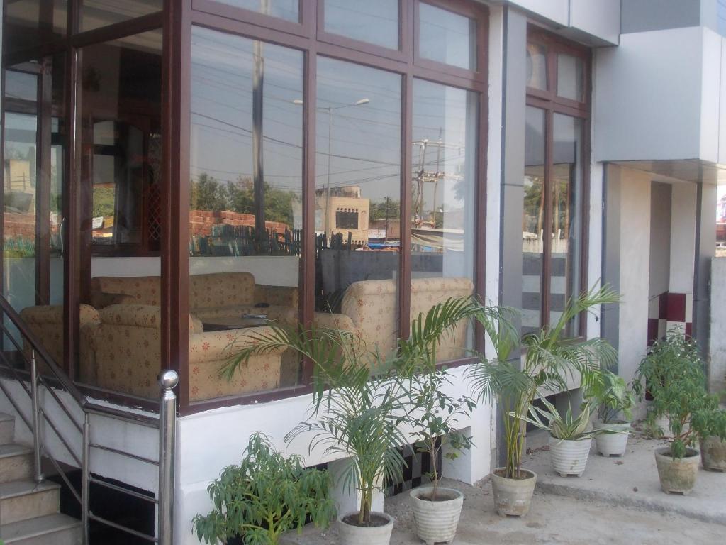 Oyo 19802 Anant Plaza Hotel Agra (Uttar Pradesh)