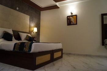 Optimum Tara Palace @ Taj Hotel 3*