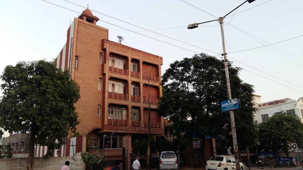 Hotel Safari Agra (Uttar Pradesh)