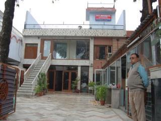 Oyo 16147 Jyoti Continental Hotel
