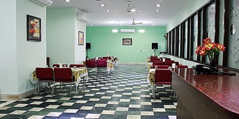 Hotel Oyo 16147 Jyoti Continental 3*