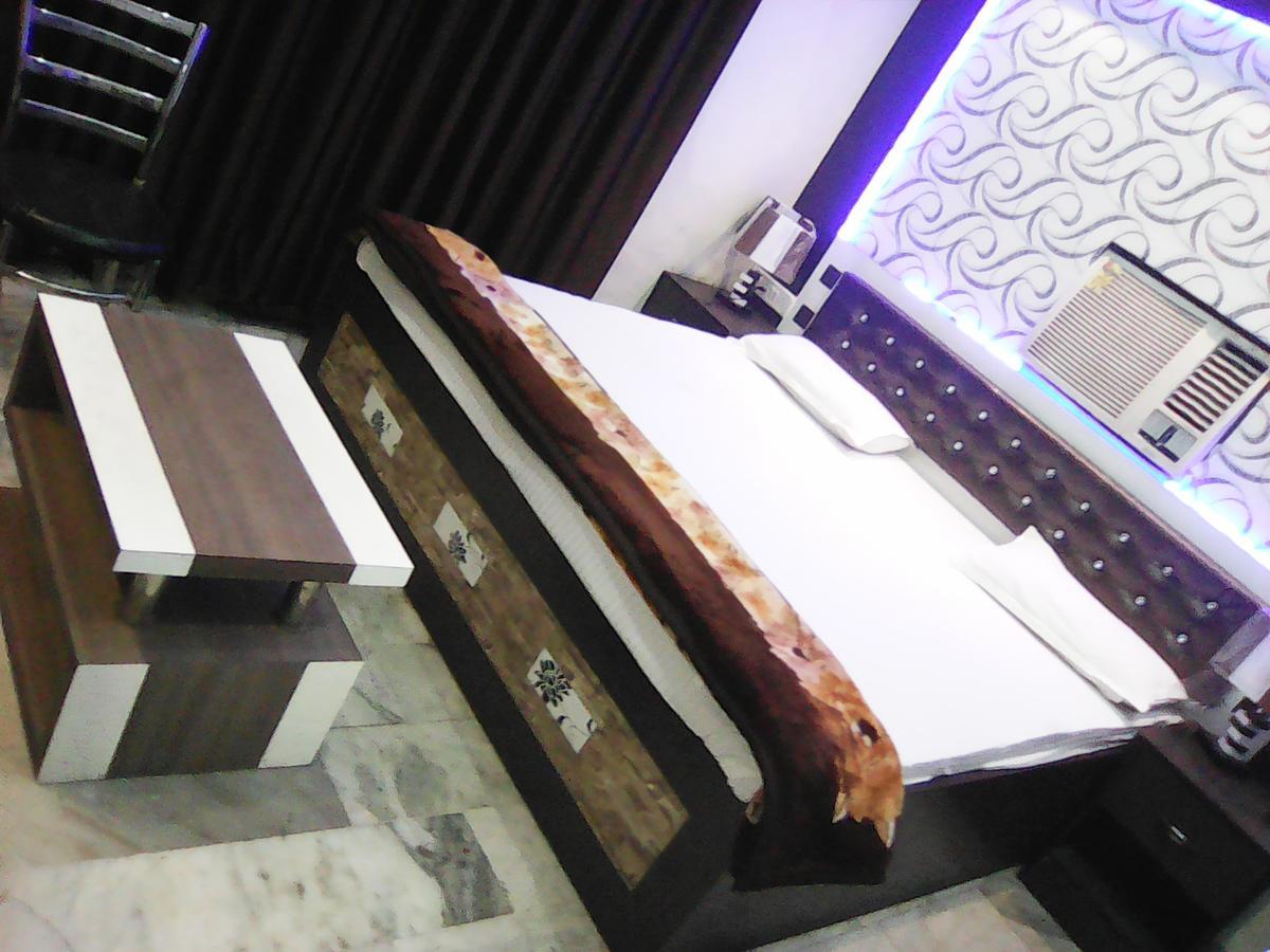 Vanshika Palace Hotel