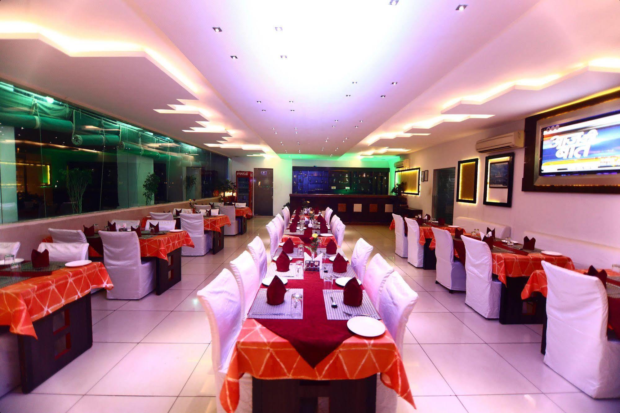Hotel Taj 3*