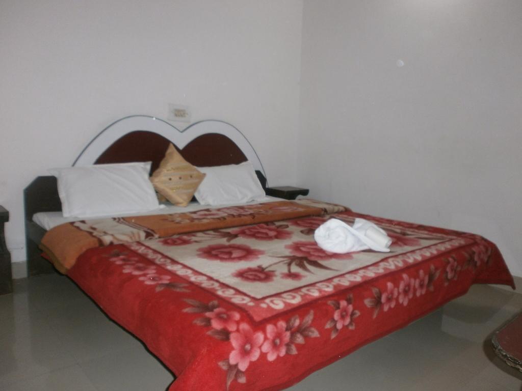 Safari Hotel