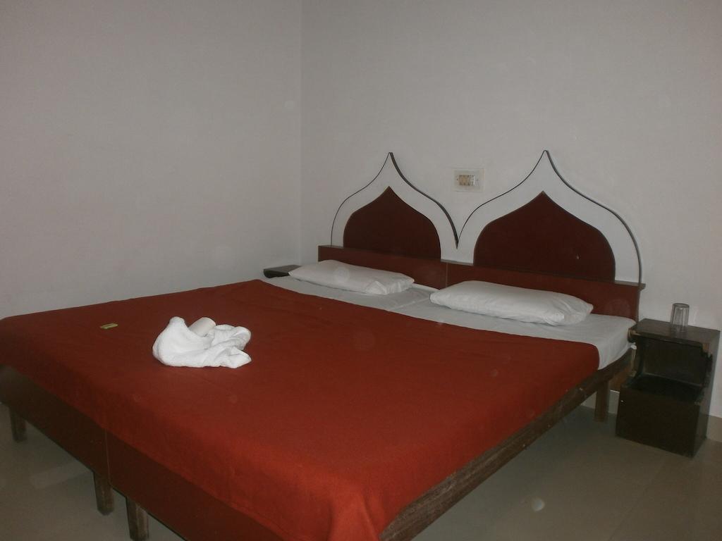 Hotel Safari *