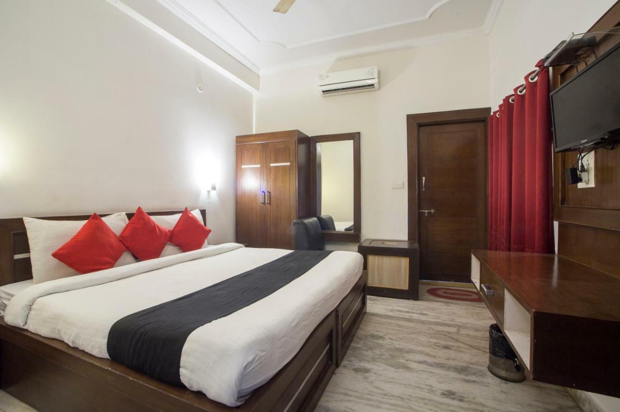 Optimum Tara Palace @ Taj Hotel