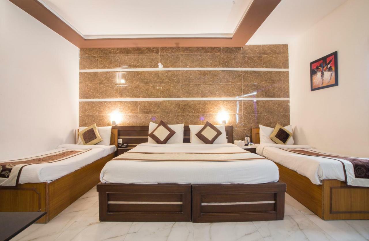 Hotel Optimum Tara Palace @ Taj