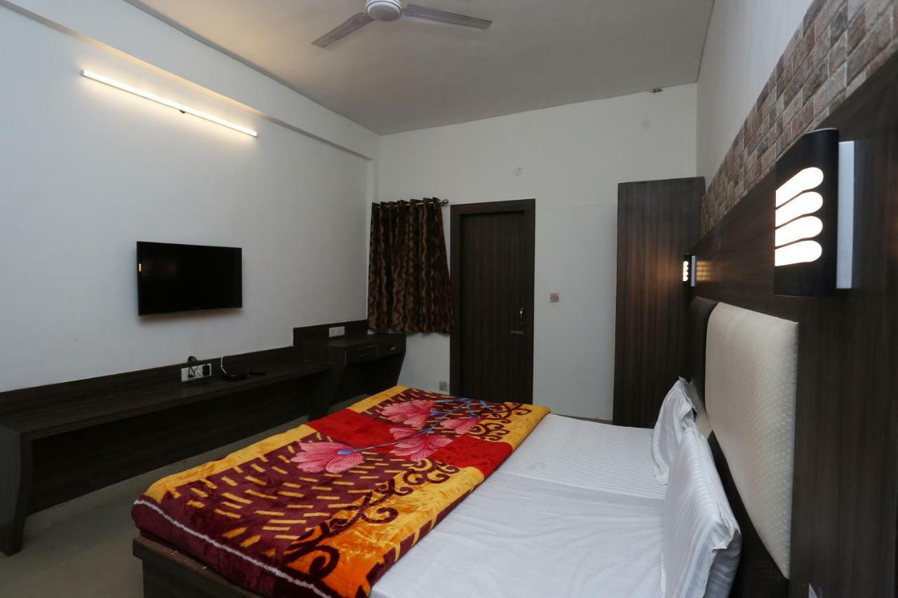 Shyam Palace Hotel