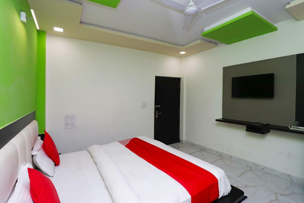 Guest house Aaradhya Residency