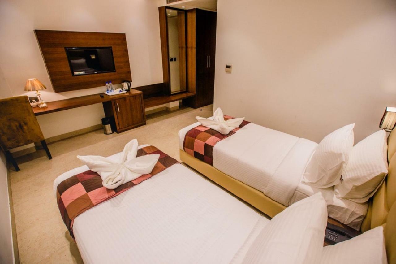 Square, India 3* Agra (Uttar Pradesh)