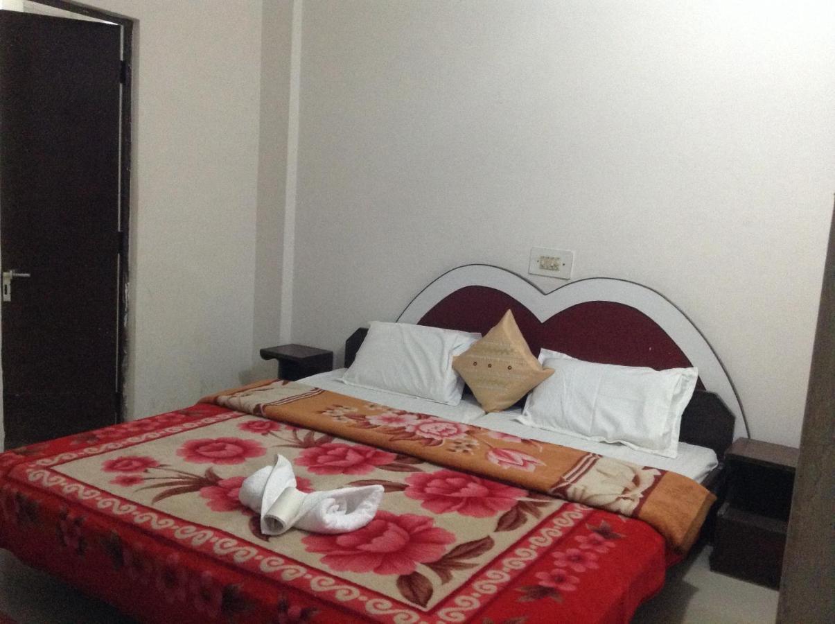 Safari Hotel Agra (Uttar Pradesh)