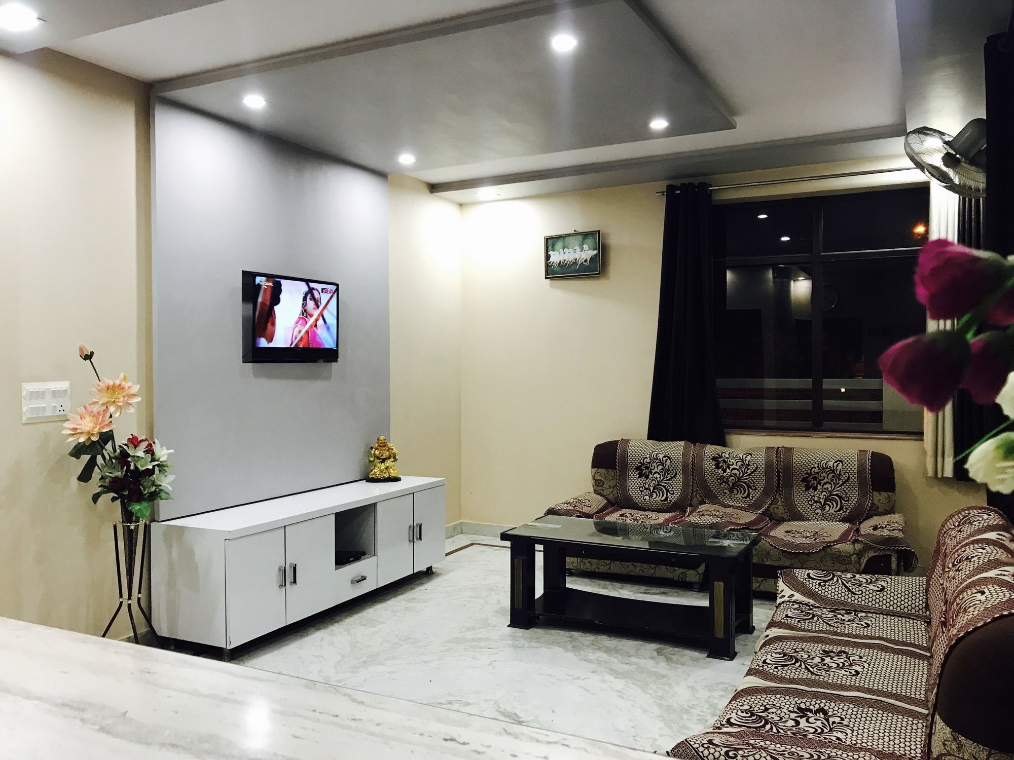 Aaradhya Residency Hotel
