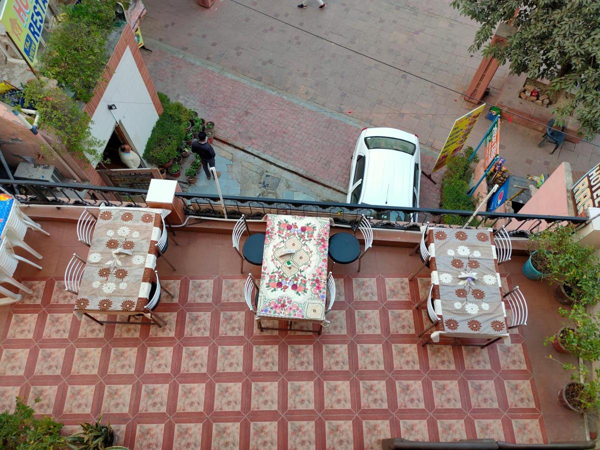 Hotel Rashmi 3*